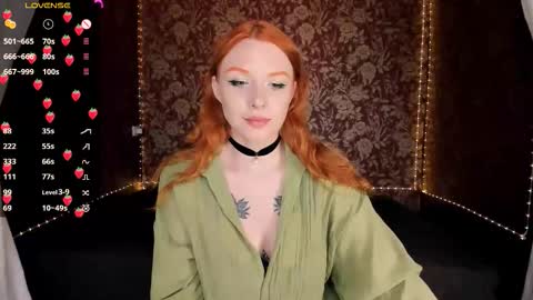 Snapshot of red_passsion chatting on 02/25/26, 11:31 Mia online show from 02/25/26, 11:31