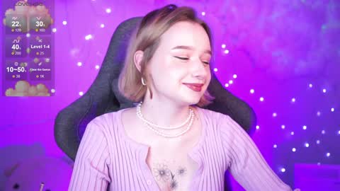Snapshot of red_queeen chatting on 01/11/25, 08:43 QUEEN OF EVIL online show from 01/11/25, 08:43