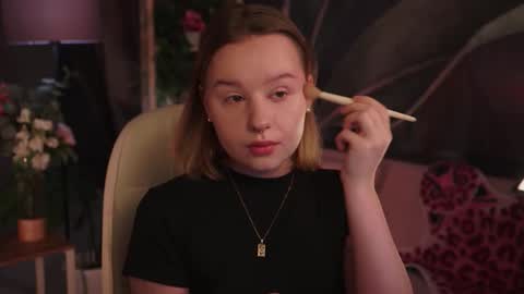 QUEEN OF EVIL online show from 10/05/25, 02:10