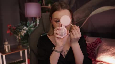 QUEEN OF EVIL online show from 10/26/25, 02:06