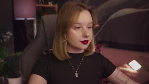 QUEEN OF EVIL online show from 11/08/25, 02:45