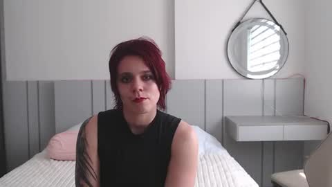 Snapshot of red_roxyfoxy chatting on 06/18/26, 03:18 Ann online show from 06/18/26, 03:18