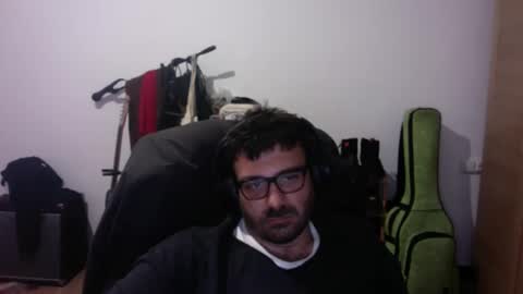 Snapshot of redbonezzzz chatting on 04/15/26, 01:12 redbonezzzz online show from 04/15/26, 01:12