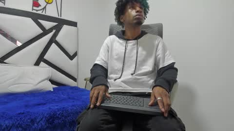 Snapshot of redbryan_ebano chatting on 10/20/25, 07:25 redbryan_ebano online show from 10/20/25, 07:25