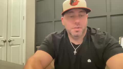 Snapshot of redbull1414 chatting on 10/14/25, 01:01 RedBull online show from 10/14/25, 01:01