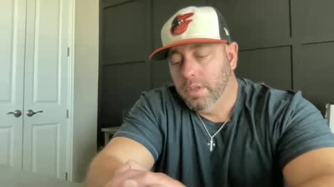 Snapshot of redbull1414 chatting on 10/31/25, 07:26 RedBull online show from 10/31/25, 07:26