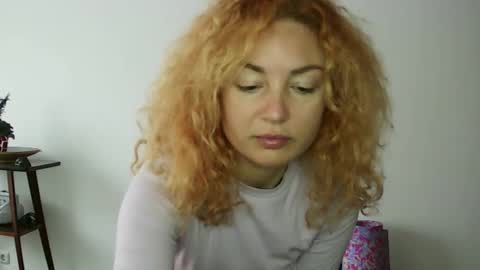 reddgirll online show from 01/19/25, 11:45