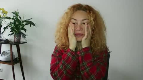 reddgirll online show from 01/30/25, 10:29