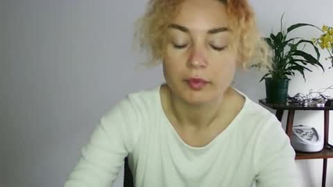 reddgirll online show from 02/02/25, 09:19