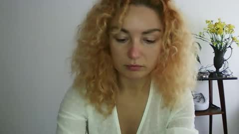 reddgirll online show from 02/03/25, 12:03