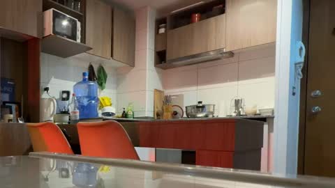 redfloweer online show from 09/29/25, 11:59