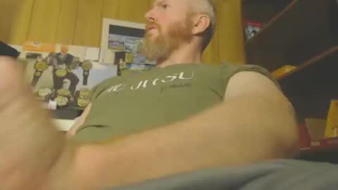 theredhead4fun online show from 10/14/25, 06:42