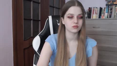 Lily online show from 02/19/25, 02:55