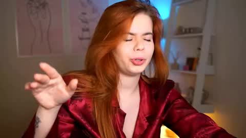 Snapshot of redhotlinee chatting on 10/30/25, 08:05 RedHotlinee online show from 10/30/25, 08:05