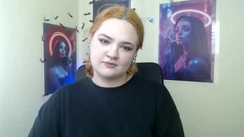 Snapshot of redhotqueen1 chatting on 05/07/26, 12:21 Rina online show from 05/07/26, 12:21