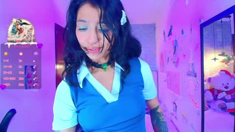 Lili Lopez online show from 12/23/24, 10:44