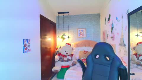 Lili Lopez online show from 12/27/24, 02:04