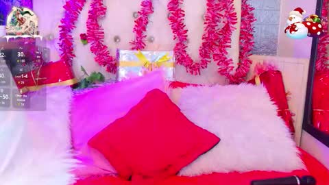 Snapshot of redhotter_ chatting on 12/16/25, 08:14 Lili Lopez online show from 12/16/25, 08:14