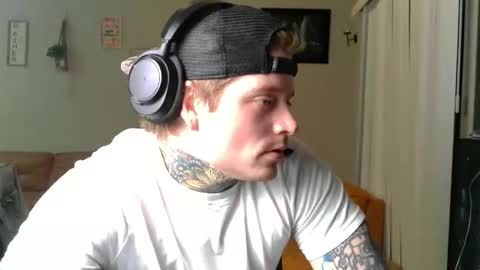 Snapshot of redinthebed chatting on 11/05/25, 05:07 InkedGinger online show from 11/05/25, 05:07