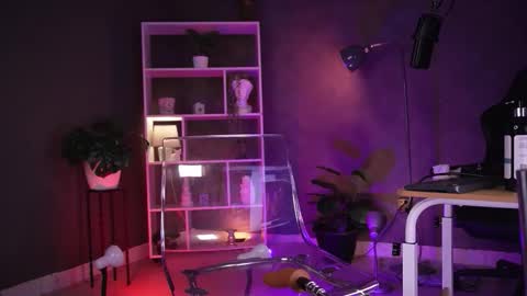 Red Jasmine online show from 09/30/25, 06:35