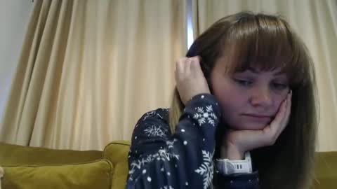 Snapshot of redjessica chatting on 02/26/25, 06:37 RedJessica online show from 02/26/25, 06:37