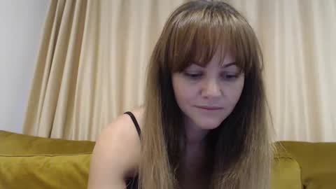 Snapshot of redjessica chatting on 02/27/25, 02:43 RedJessica online show from 02/27/25, 02:43