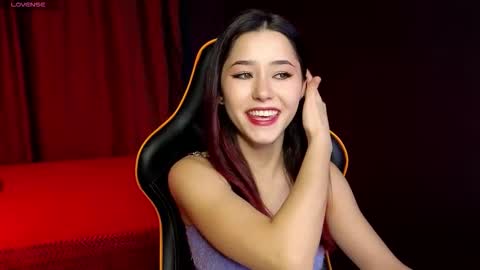 Snapshot of redmidnight_ chatting on 11/30/25, 05:17 Kiara online show from 11/30/25, 05:17