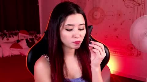 Snapshot of redmidnight_ chatting on 12/05/25, 09:00 Kiara online show from 12/05/25, 09:00