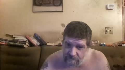 Snapshot of redmud3 chatting on 11/15/25, 06:48 redmud3 online show from 11/15/25, 06:48