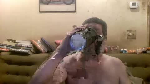 Snapshot of redmud3 chatting on 11/17/25, 03:51 redmud3 online show from 11/17/25, 03:51