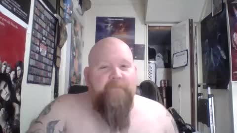 Snapshot of redrumthefool chatting on 10/13/25, 04:07 The fool online show from 10/13/25, 04:07