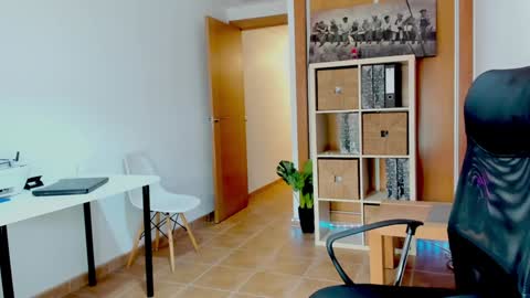 Sofia online show from 01/29/25, 10:58