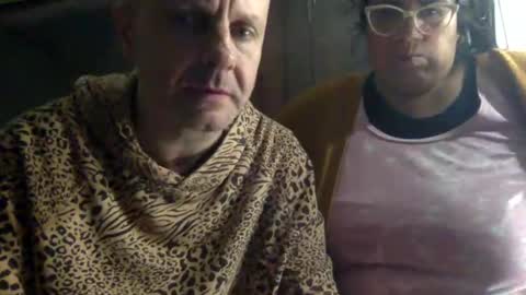 redwinelipss online show from 10/28/25, 04:27