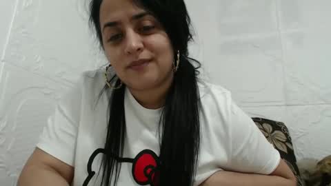 Snapshot of reeapassion chatting on 01/06/25, 07:45 Reea online show from 01/06/25, 07:45