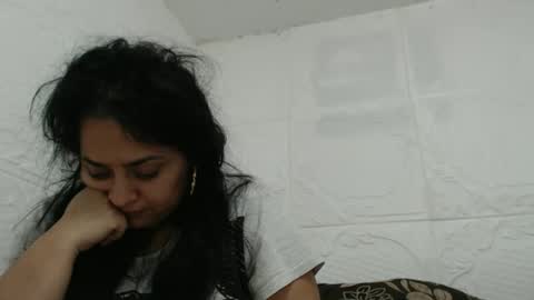 Snapshot of reeapassion chatting on 01/09/25, 10:09 Reea online show from 01/09/25, 10:09