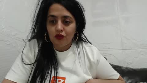 Snapshot of reeapassion chatting on 03/01/25, 07:04 Reea online show from 03/01/25, 07:04
