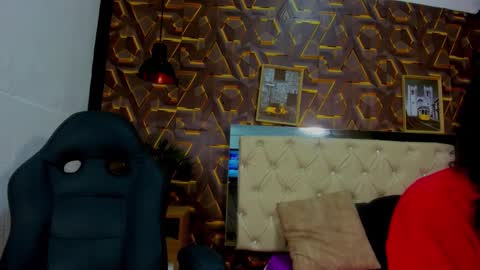 Snapshot of reed_kitty chatting on 11/24/25, 01:00 reed_kitty online show from 11/24/25, 01:00