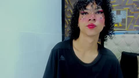 Snapshot of reed_kitty chatting on 11/26/25, 01:23 reed_kitty online show from 11/26/25, 01:23