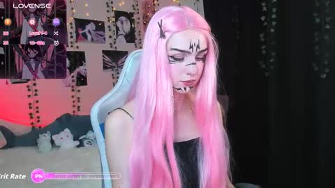 Snapshot of reflexxxia_ chatting on 10/22/25, 01:11 Reflexxxia   online show from 10/22/25, 01:11