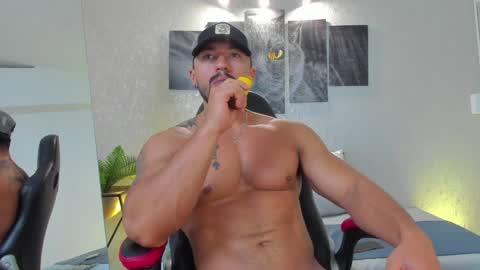 Snapshot of regan_pearson chatting on 12/15/24, 03:09 Regan online show from 12/15/24, 03:09