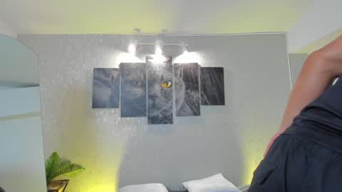 Snapshot of regan_pearson chatting on 12/16/24, 04:02 Regan online show from 12/16/24, 04:02