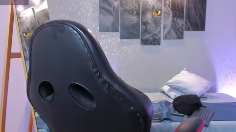 Snapshot of regan_pearson chatting on 12/30/24, 11:26 Regan online show from 12/30/24, 11:26