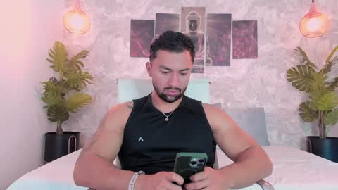 Snapshot of regan_pearson chatting on 02/04/25, 12:19 Regan online show from 02/04/25, 12:19