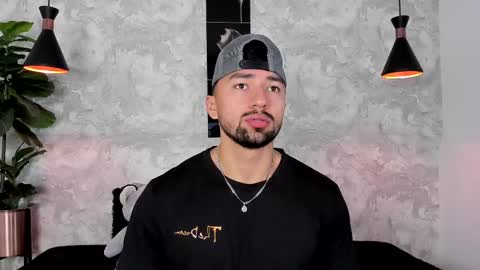 Snapshot of regan_pearson chatting on 02/13/25, 03:07 Regan online show from 02/13/25, 03:07