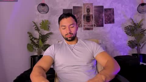 Snapshot of regan_pearson chatting on 03/07/25, 10:21 Regan online show from 03/07/25, 10:21