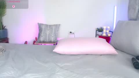 regina1819 online show from 06/14/26, 02:24