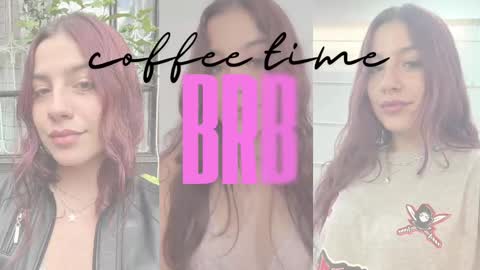 Snapshot of regina_blum chatting on 10/01/25, 12:33 Regina online show from 10/01/25, 12:33