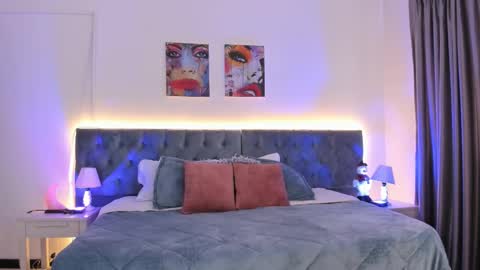 Snapshot of regina_blum chatting on 12/05/25, 12:47 Regina online show from 12/05/25, 12:47