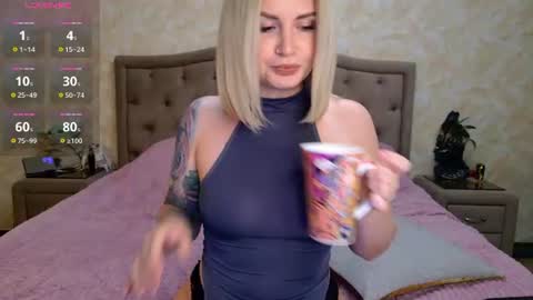 Snapshot of regina_zbarskaya chatting on 06/17/26, 08:43 Regina online show from 06/17/26, 08:43