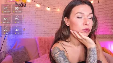 ReginaHawkinss online show from 10/15/25, 09:53